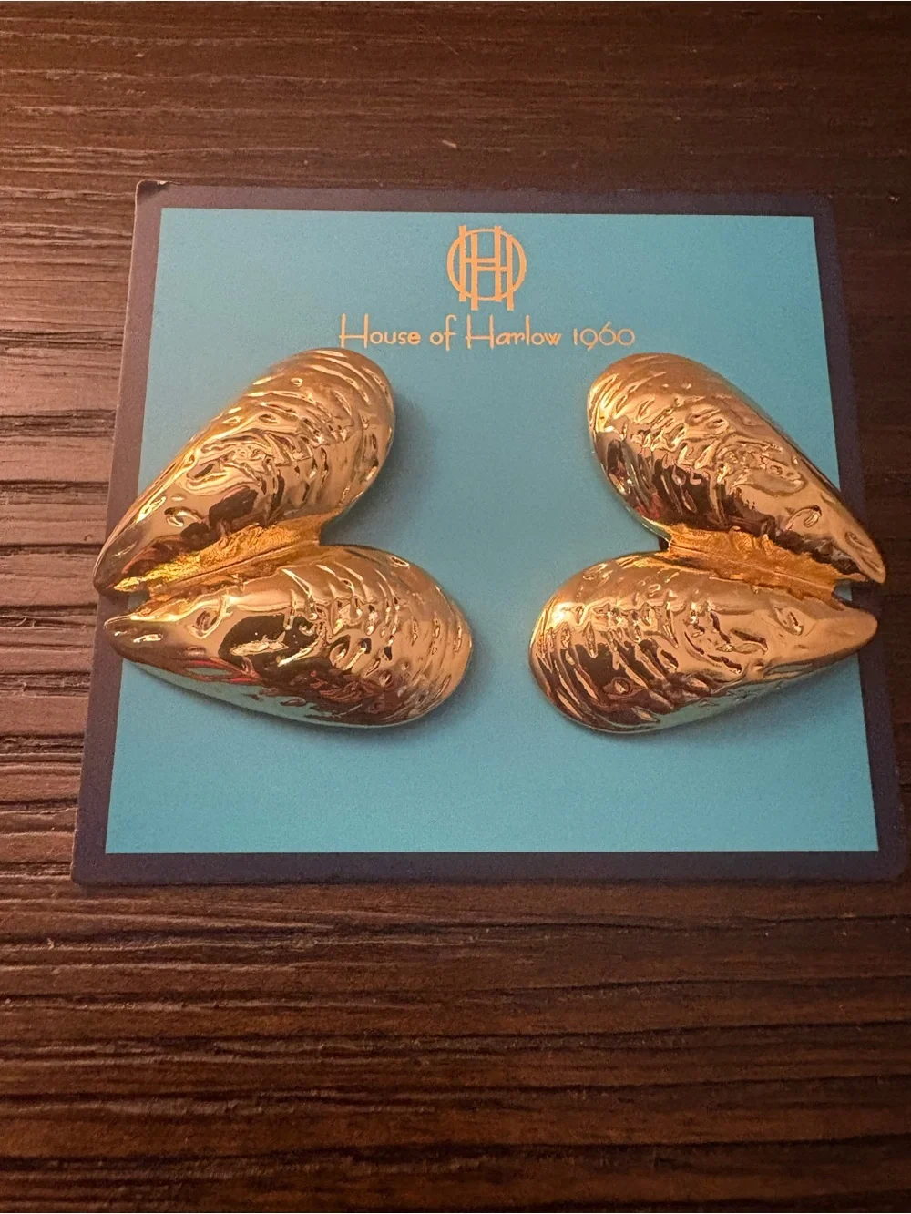 NEW House of Harlow 1960 Gold Shell Earrings